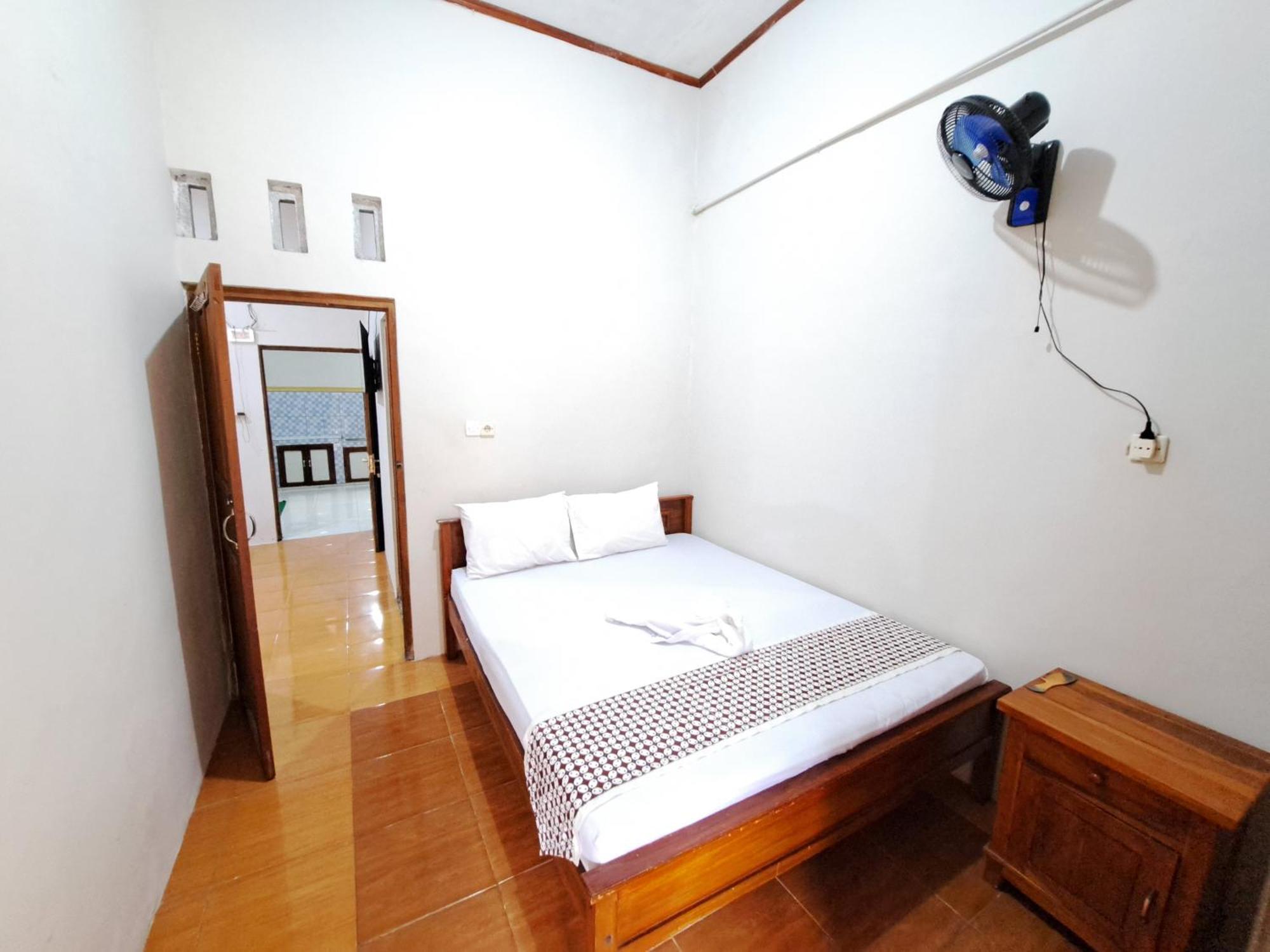 Romadhoni Homestay Magelang Room photo