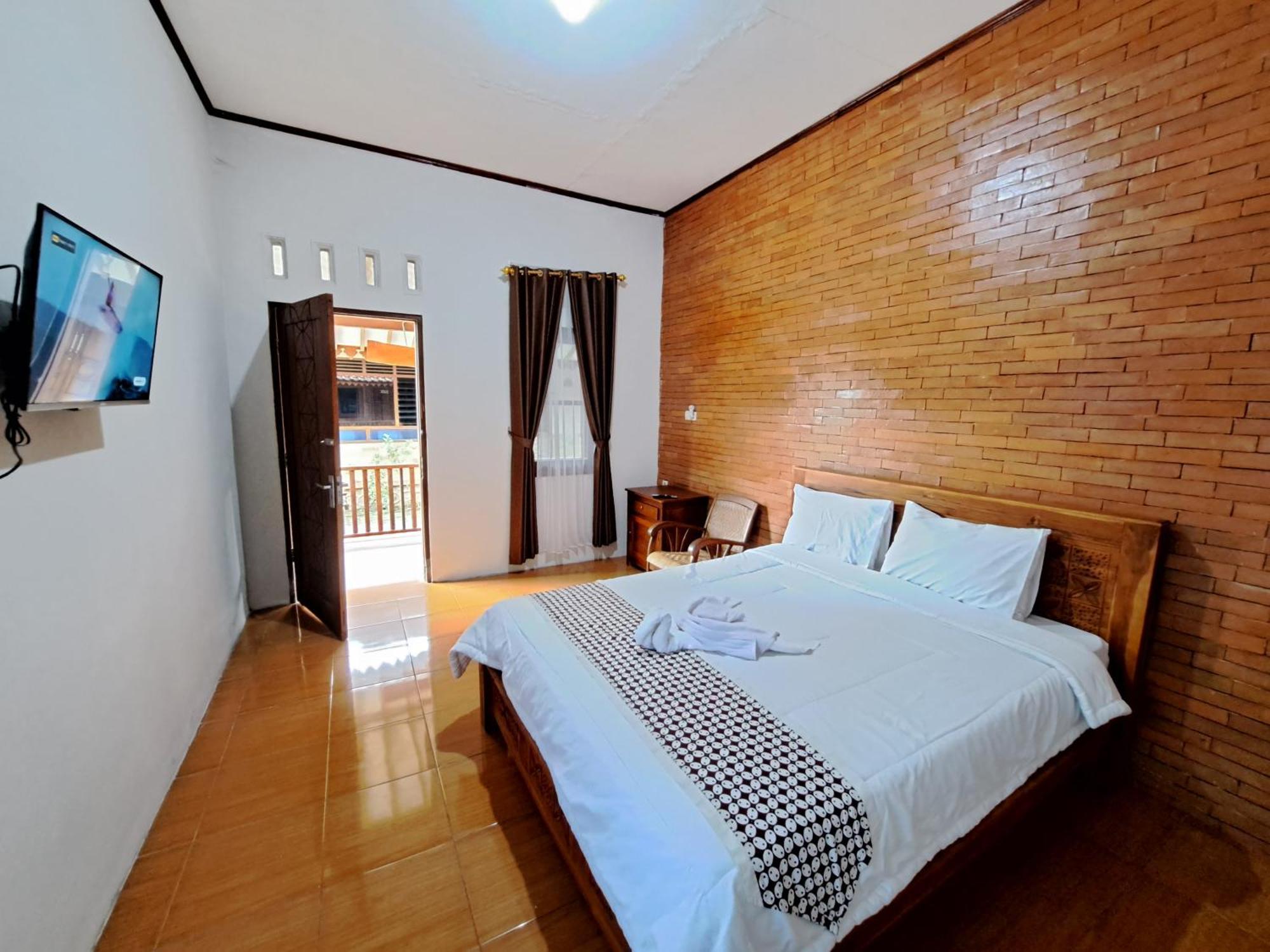 Romadhoni Homestay Magelang Room photo